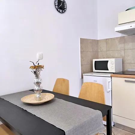 Pintadesol By Interhome Daire