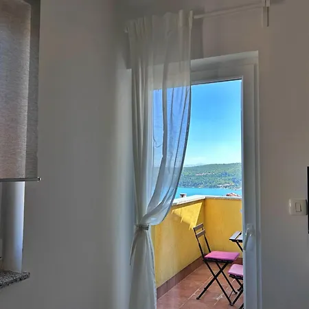 Pintadesol By Interhome Čižići