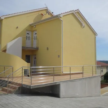 Pintadesol By Interhome Daire